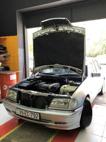 Mercedes C 240 1999, 175,000 km - 2.4 l - Bakı