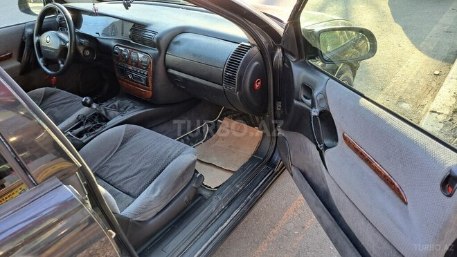 Opel Omega 1996, 156,000 km - 2.0 l - Qazax