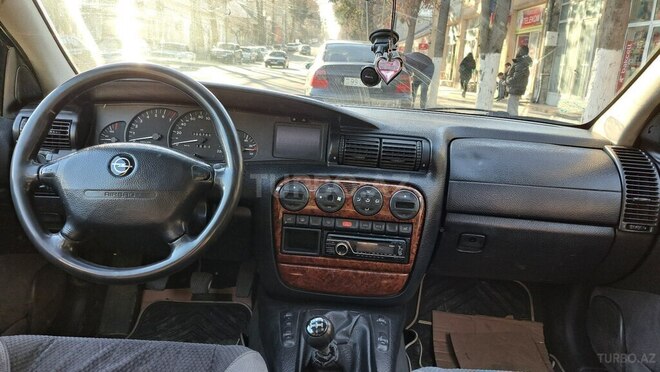 Opel Omega 1996, 156,000 km - 2.0 l - Qazax