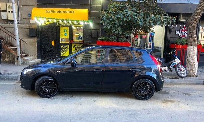Hyundai i30 2009, 193,848 km - 1.4 л - Bakı