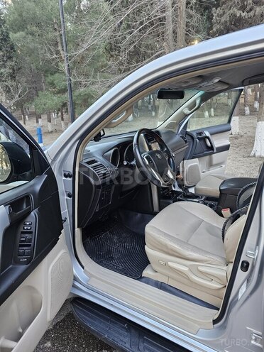 Toyota Prado 2011, 178,000 km - 2.7 l - Bakı