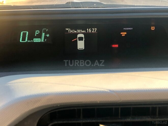 Toyota Prius C 2012, 318,000 km - 1.5 л - Bakı