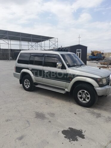 Mitsubishi Pajero 1993, 450,000 km - 2.8 l - Bakı