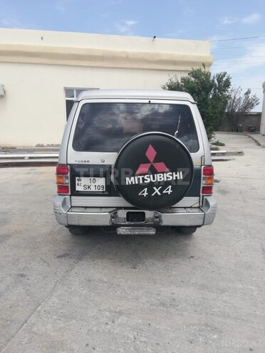 Mitsubishi Pajero 1993, 450,000 km - 2.8 l - Bakı