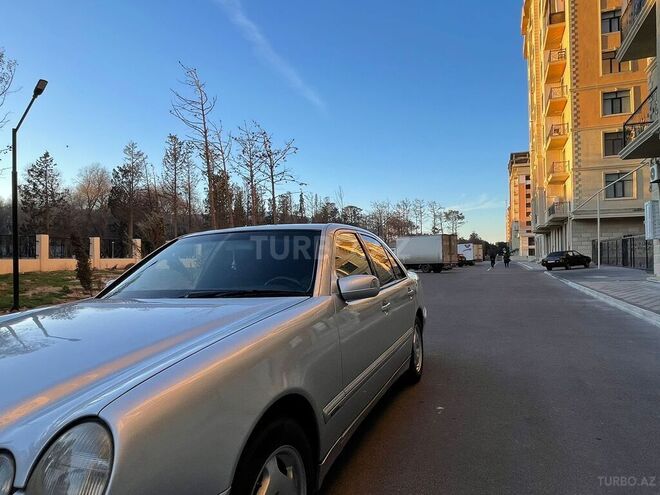 Mercedes E 280 1999, 321,000 km - 2.8 л - Bakı