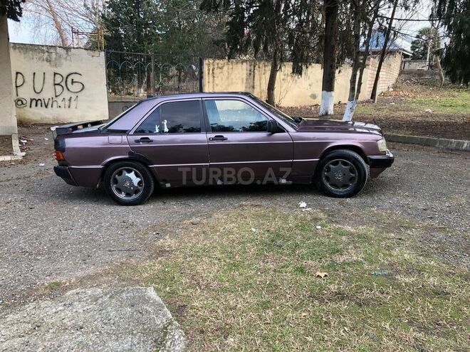 Mercedes 190 1991, 498,875 km - 1.8 л - Qazax