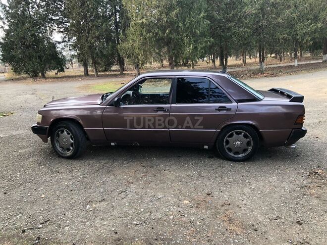 Mercedes 190 1991, 498,875 km - 1.8 л - Qazax