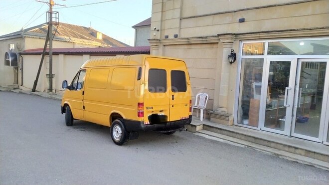 Ford Transit 1998, 358,000 km - 2.5 l - Quba