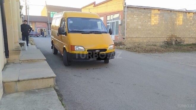 Ford Transit 1998, 358,000 km - 2.5 l - Quba