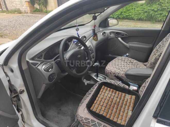 Ford Focus 2001, 290,000 km - 2.0 l - Bakı