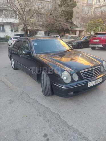 Mercedes E 220 2000, 493,790 km - 2.2 l - Bakı
