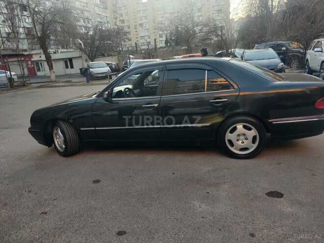 Mercedes E 220 2000, 493,790 km - 2.2 l - Bakı