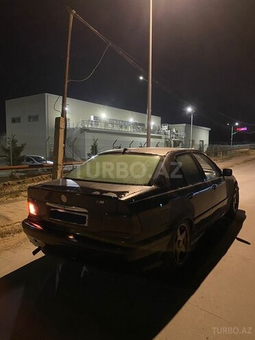 BMW 318 1993, 300,000 km - 1.8 l - Bakı