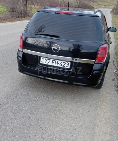 Opel Astra 2006, 200,000 km - 1.4 l - Qusar