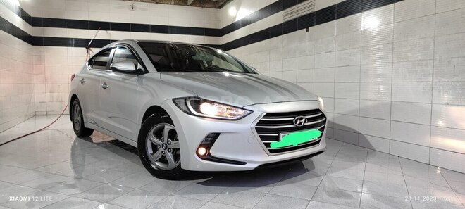 Hyundai Elantra 2018, 205,357 km - 1.6 л - Bakı