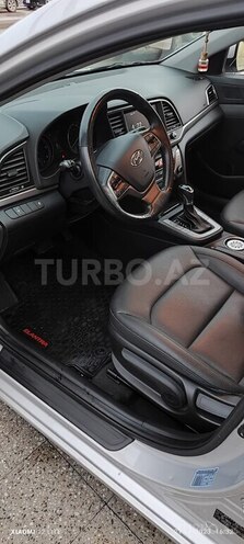 Hyundai Elantra 2018, 205,357 km - 1.6 л - Bakı