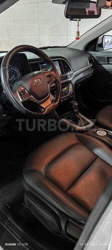Hyundai Elantra 2018, 205,357 km - 1.6 л - Bakı