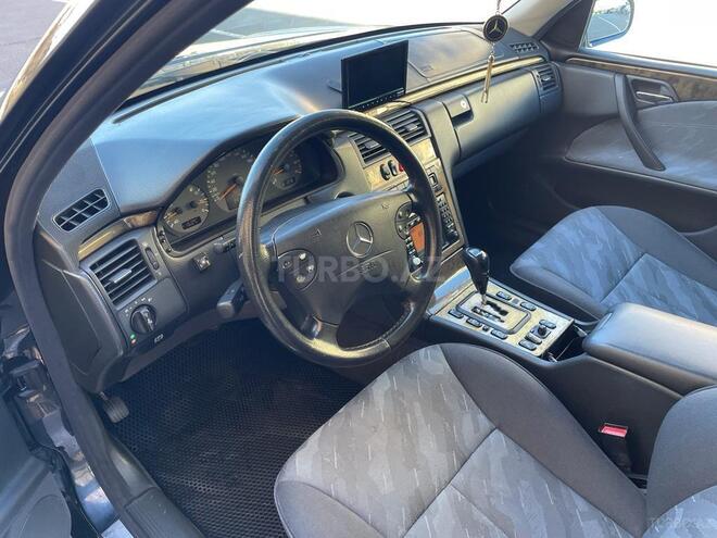 Mercedes E 240 2000, 279,759 km - 2.4 l - Sumqayıt