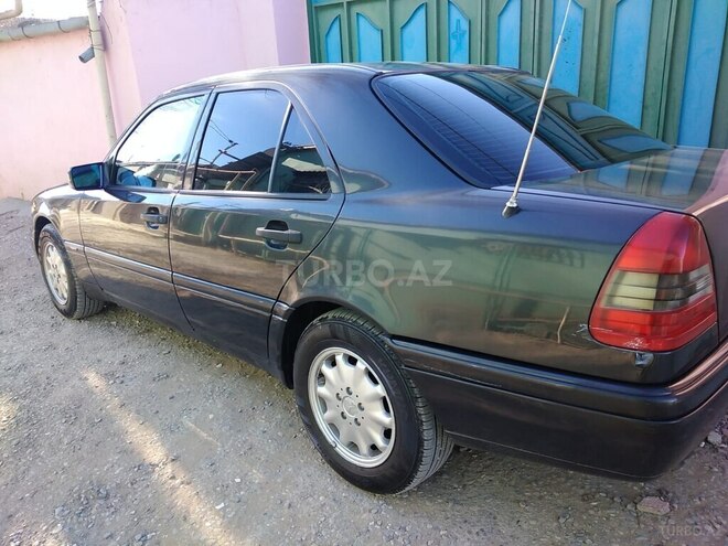 Mercedes C 220 1995, 410,000 km - 2.2 л - Bakı