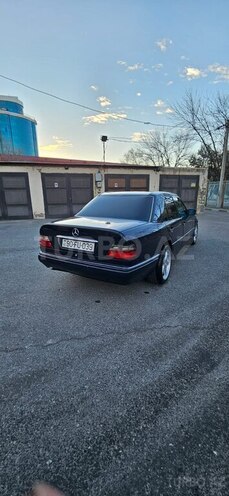 Mercedes E 200 1995, 520,000 km - 2.0 l - Bakı