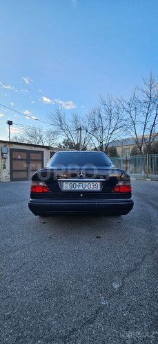 Mercedes E 200 1995, 520,000 km - 2.0 l - Bakı