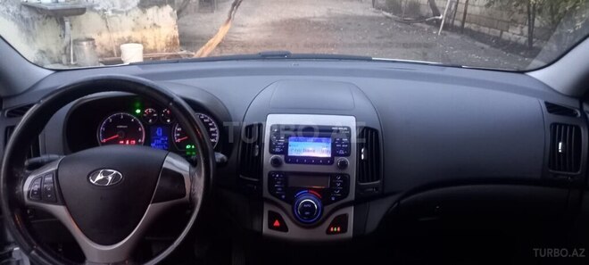 Hyundai i30 2010, 279,000 km - 1.6 л - Bakı
