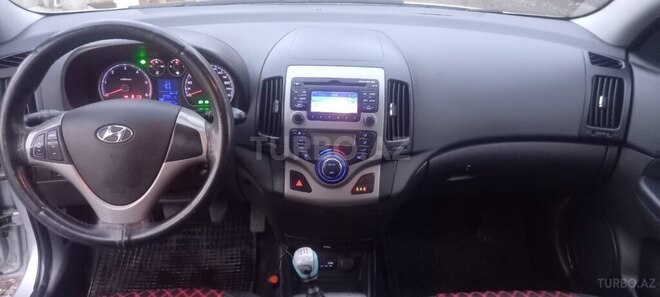 Hyundai i30 2010, 279,000 km - 1.6 л - Bakı