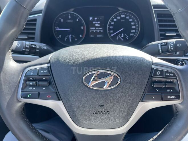 Hyundai Elantra 2015, 83,000 km - 1.6 l - Qəbələ