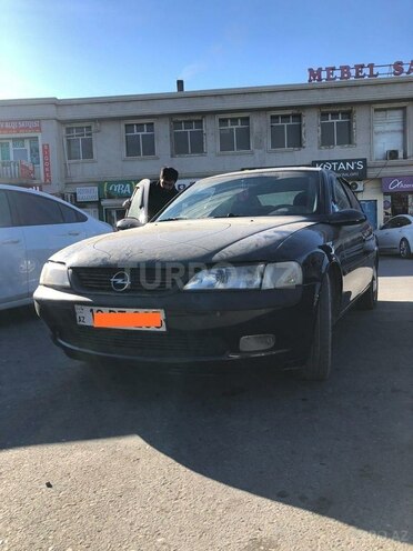 Opel Vectra 1996, 300,000 km - 2.0 l - Bakı