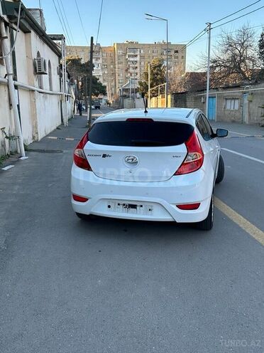 Hyundai Accent 2014, 200,000 km - 1.6 l - Bakı