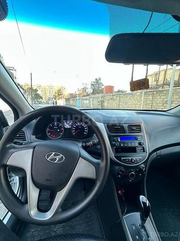 Hyundai Accent 2014, 200,000 km - 1.6 l - Bakı