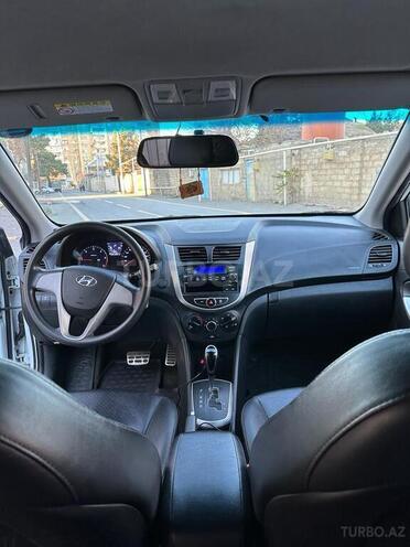 Hyundai Accent 2014, 200,000 km - 1.6 l - Bakı