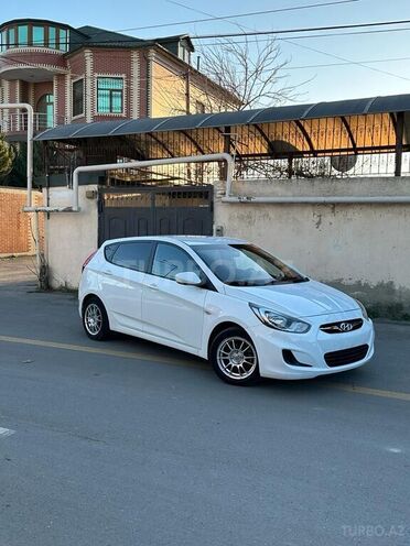 Hyundai Accent 2014, 200,000 km - 1.6 l - Bakı
