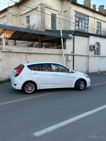 Hyundai Accent 2014, 200,000 km - 1.6 l - Bakı