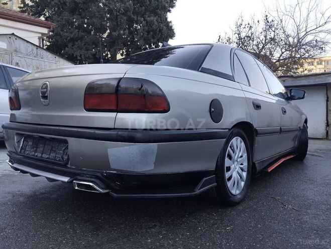 Opel Omega 1994, 235,680 km - 2.0 l - Bakı