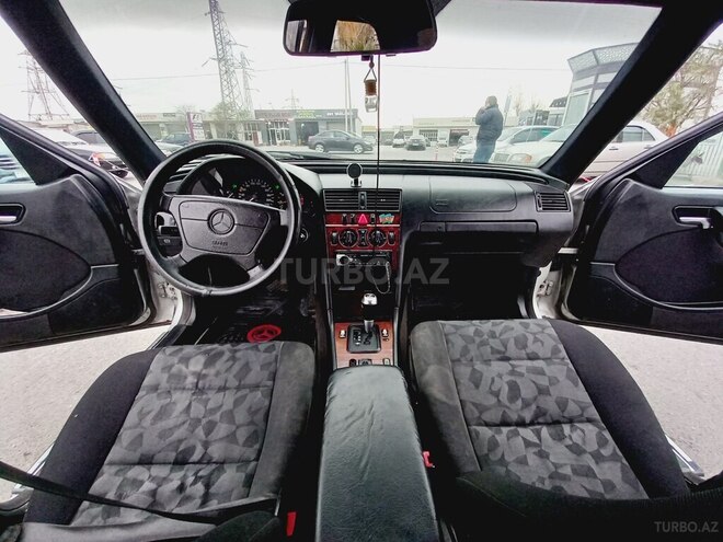 Mercedes C 220 2000, 455,000 km - 2.2 л - Sumqayıt