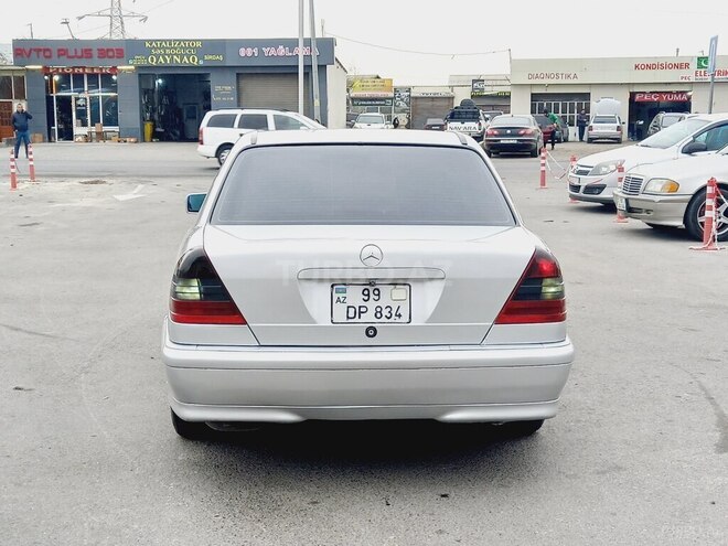 Mercedes C 220 2000, 455,000 km - 2.2 л - Sumqayıt