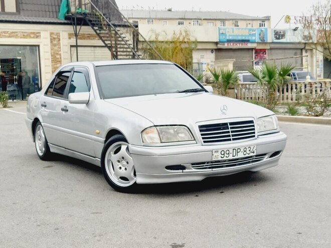 Mercedes C 220 2000, 455,000 km - 2.2 л - Sumqayıt
