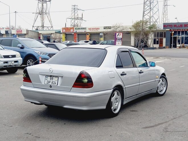 Mercedes C 220 2000, 455,000 km - 2.2 л - Sumqayıt