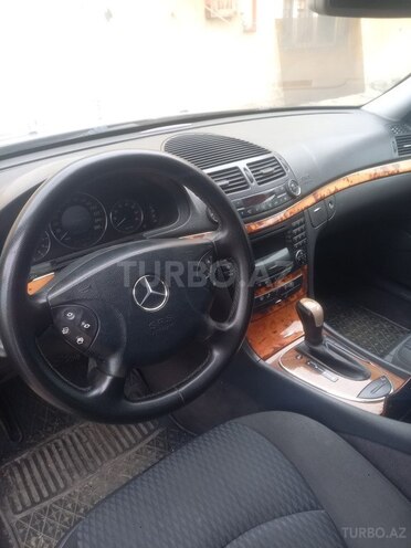 Mercedes E 240 2004, 222,783 km - 2.6 l - Bakı