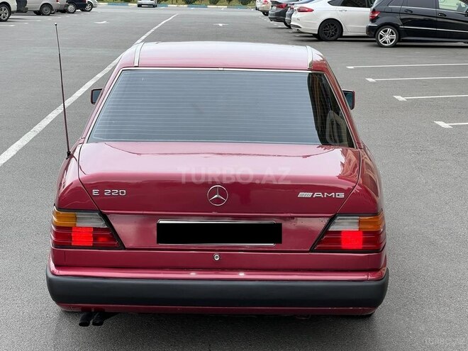 Mercedes E 220 1993, 370,000 km - 2.2 л - Sumqayıt