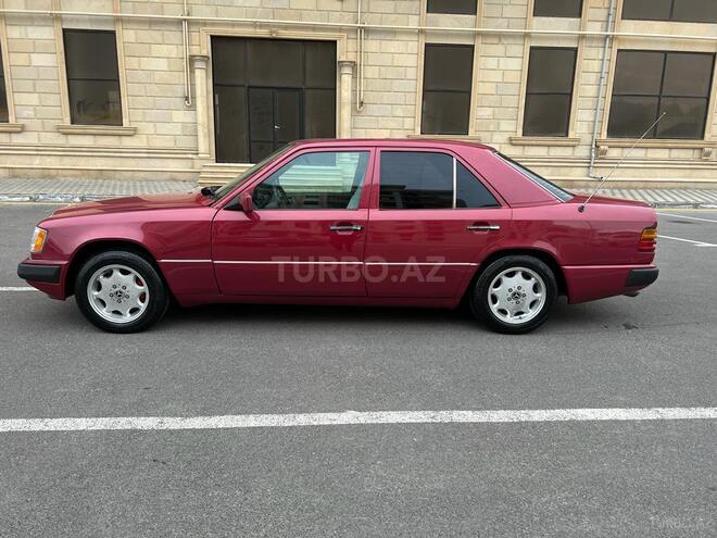 Mercedes E 220 1993, 370,000 km - 2.2 л - Sumqayıt