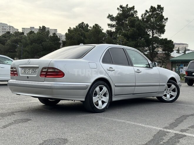 Mercedes E 270 2001, 299,000 km - 2.7 l - Bakı