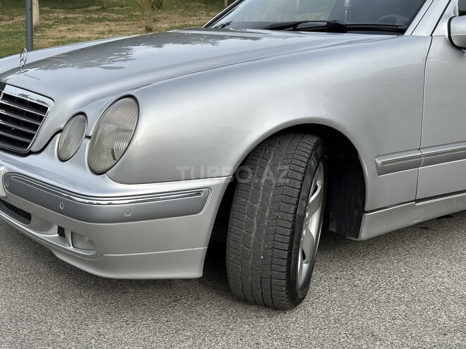 Mercedes E 270 2001, 299,000 km - 2.7 l - Bakı