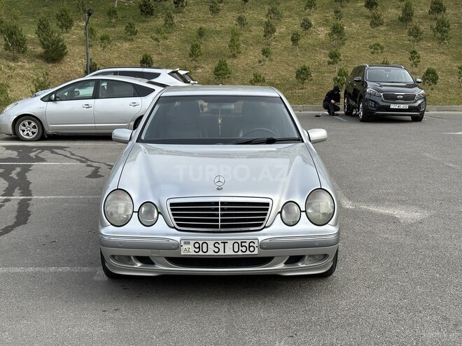 Mercedes E 270 2001, 299,000 km - 2.7 l - Bakı