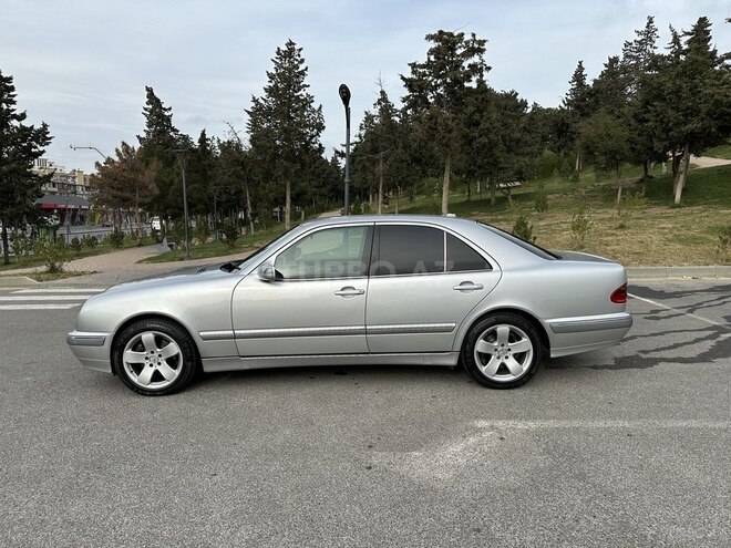 Mercedes E 270 2001, 299,000 km - 2.7 l - Bakı