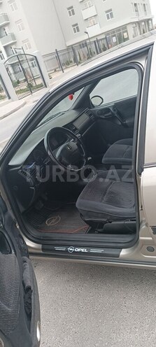 Opel Vectra 1996, 298,519 km - 2.0 l - Bakı