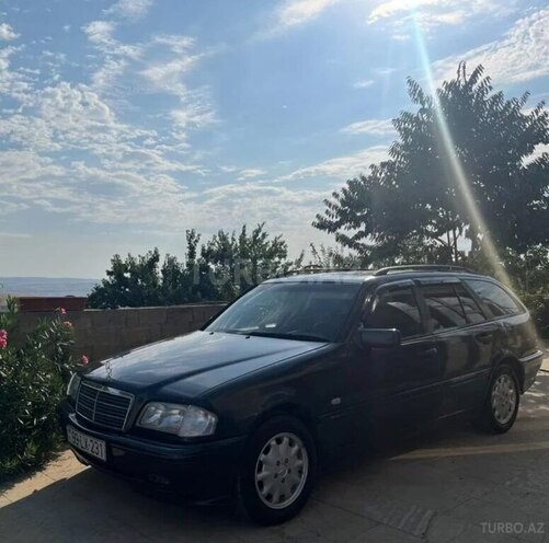 Mercedes C 220 2000, 345,000 km - 2.2 l - Sabirabad