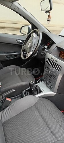 Opel Astra 2009, 211,000 km - 1.4 l - Bakı