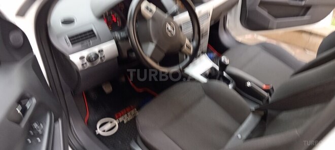 Opel Astra 2009, 211,000 km - 1.4 l - Bakı